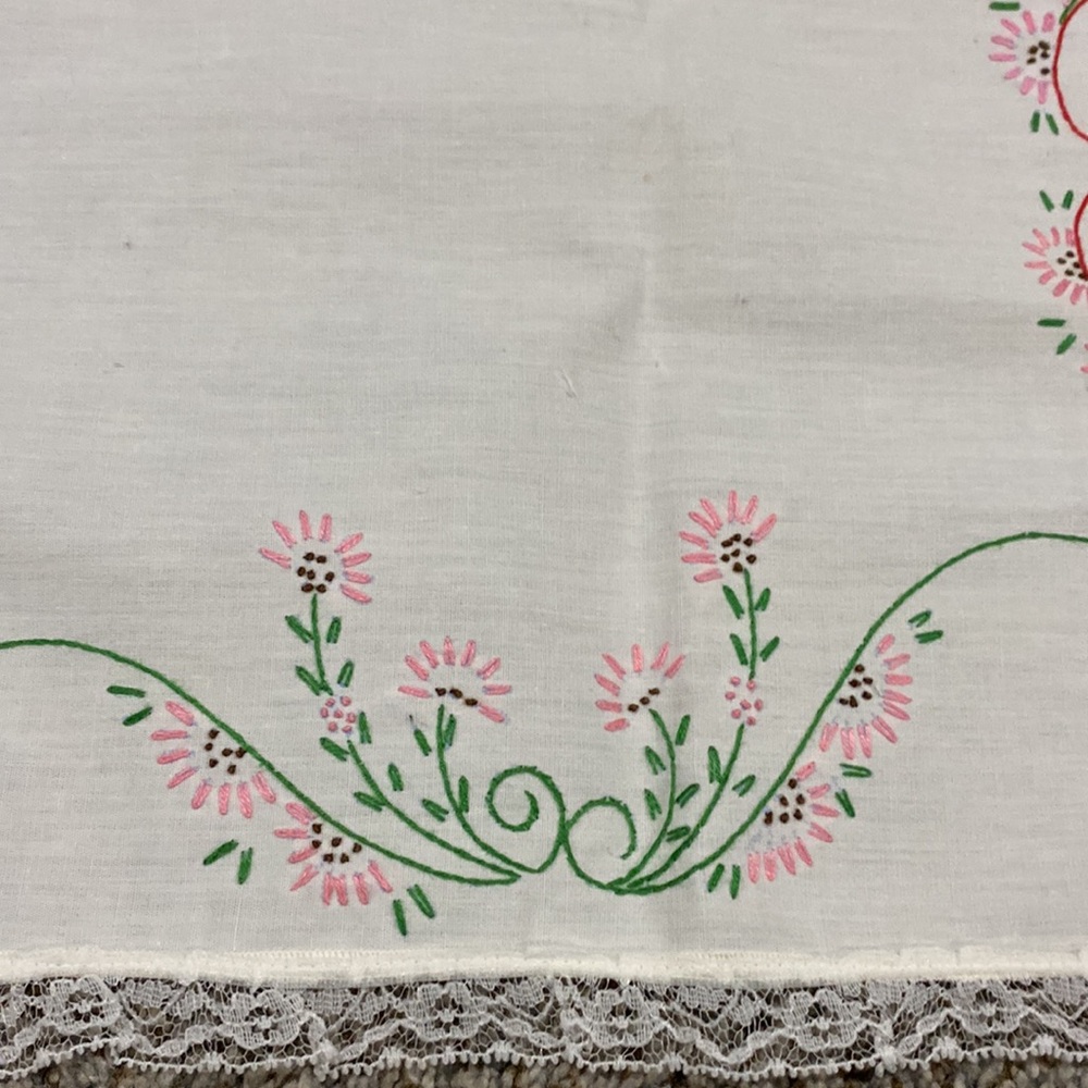 Vintage Hand Embroidered Heart Floral Table Runner - Pink & Green! - Picture 3 of 4